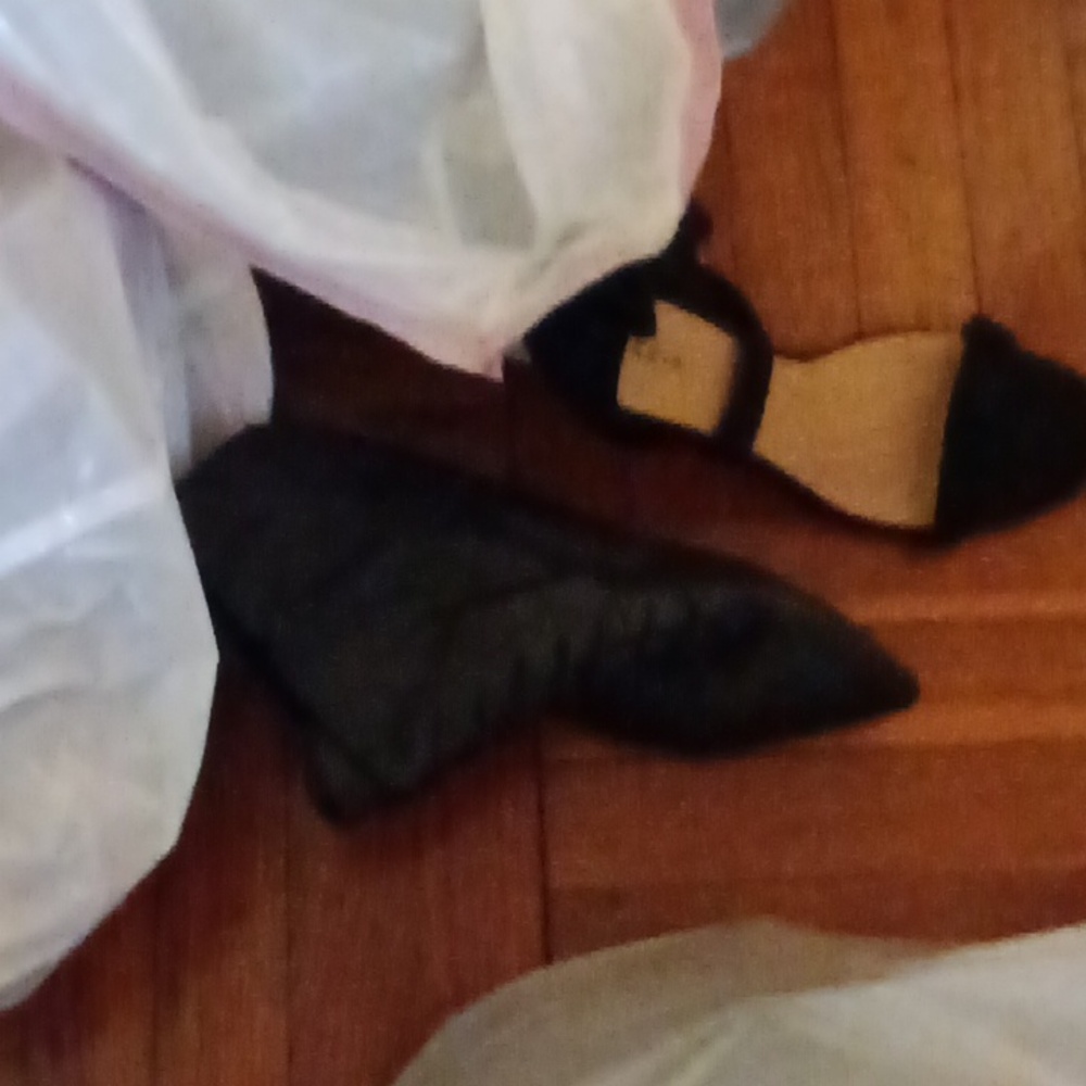 Numerous Pairs Shoes Brand New And Some Used